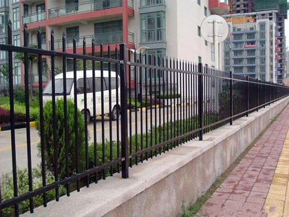 小區(qū)鋅鋼護(hù)欄