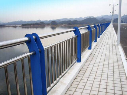 橋梁鋅鋼護(hù)欄